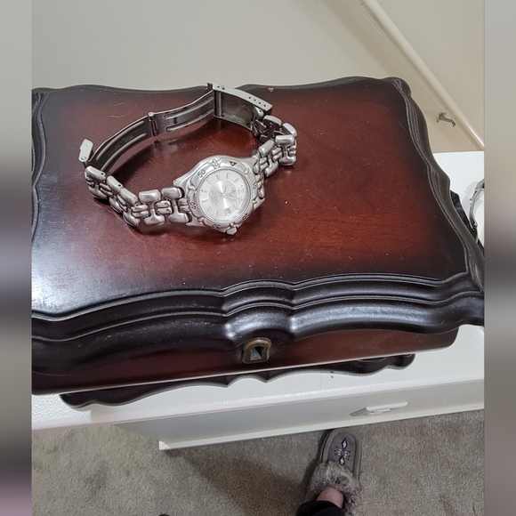 Woman's watch Bugatchi - Picture 2 of 8